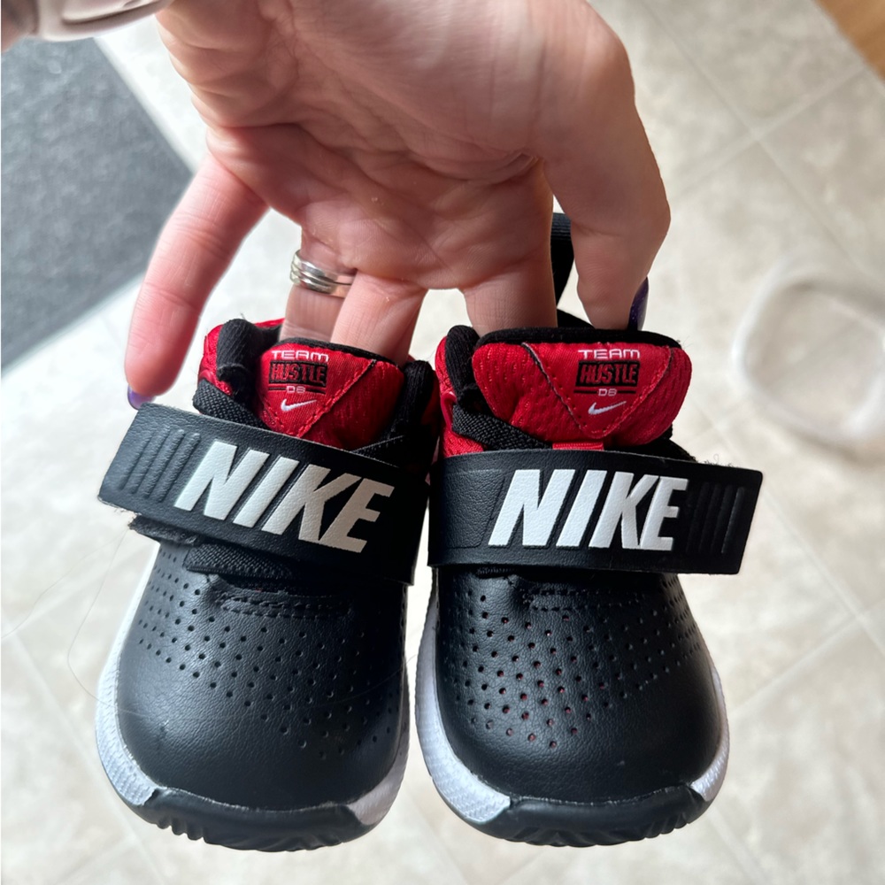 Nike 5c toddler shoes NWOT little man outgrew them before he could wear!
